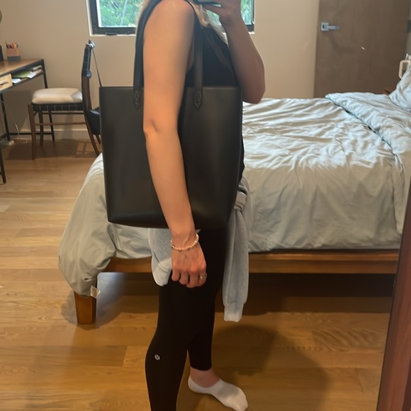 Madewell leather bag with front pocket - Picture 9 of 9